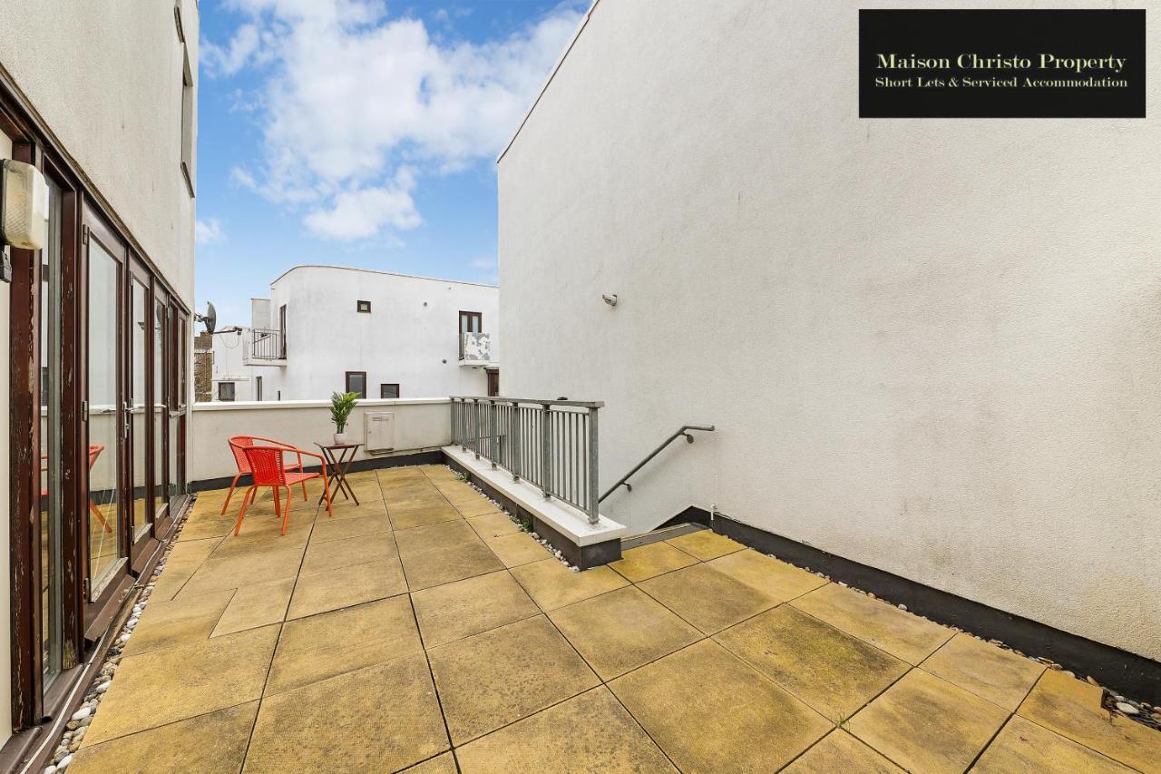 Eden 2bedroom Sleeps 6 In With Wifi & Leisure By Maison Christo Short Lets & Serviced Appartamento Londra