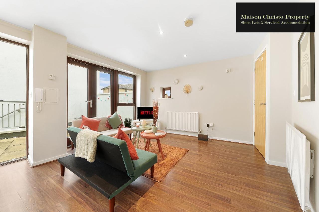 Appartamento Eden 2bedroom Sleeps 6 In With Wifi & Leisure By Maison Christo Short Lets & Serviced