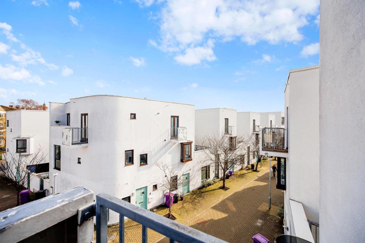 Apartament Eden 2bedroom Sleeps 6 In With Wifi & Leisure By Maison Christo Short Lets & Serviced *